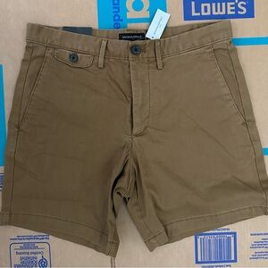 Banana Republic Tan Chino Shorts Size 31 x 7 Men. NWTG